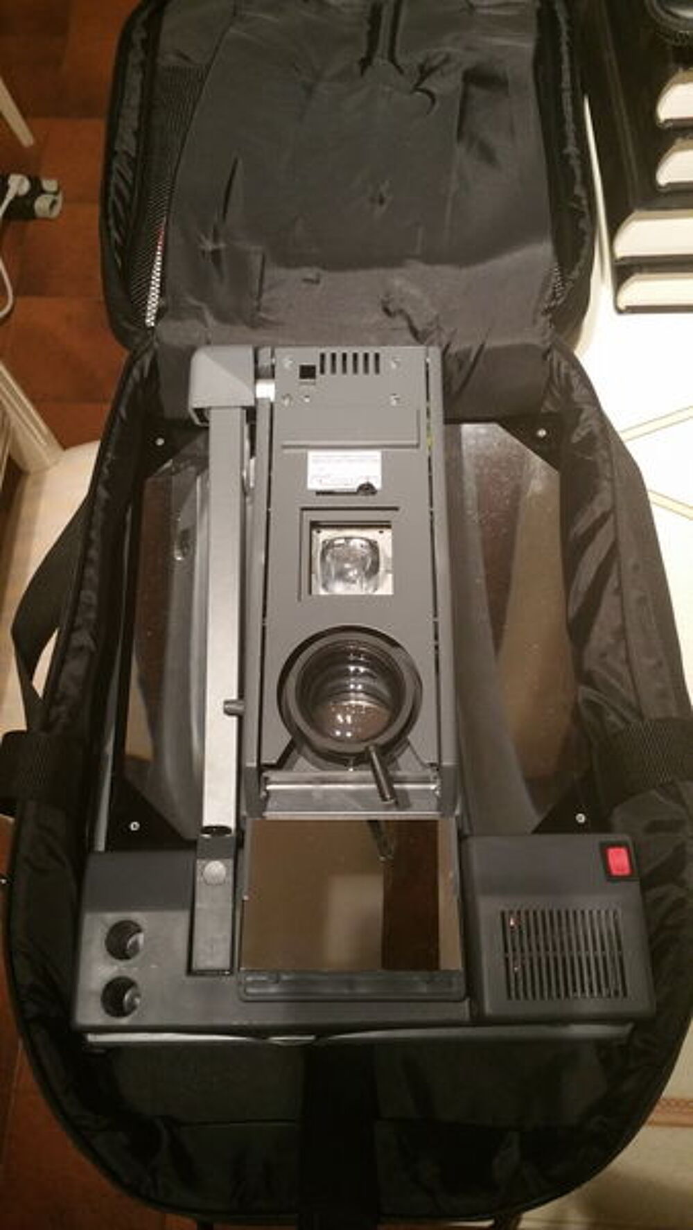 R&eacute;troprojecteur ELITE 2500 P quasi neuf Matériel informatique