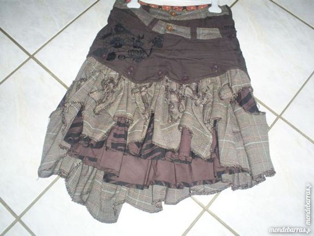 Jupe DESIGUAL Taille 38/40 Vêtements