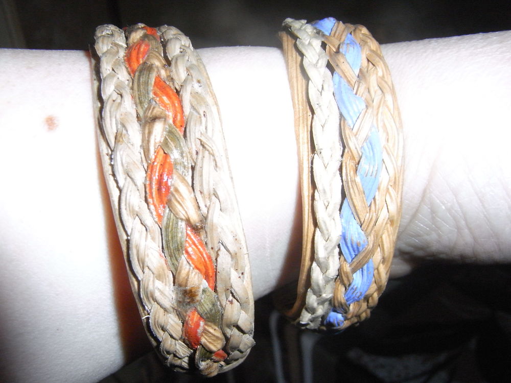 2 bracelets en bois cubains Bijoux et montres