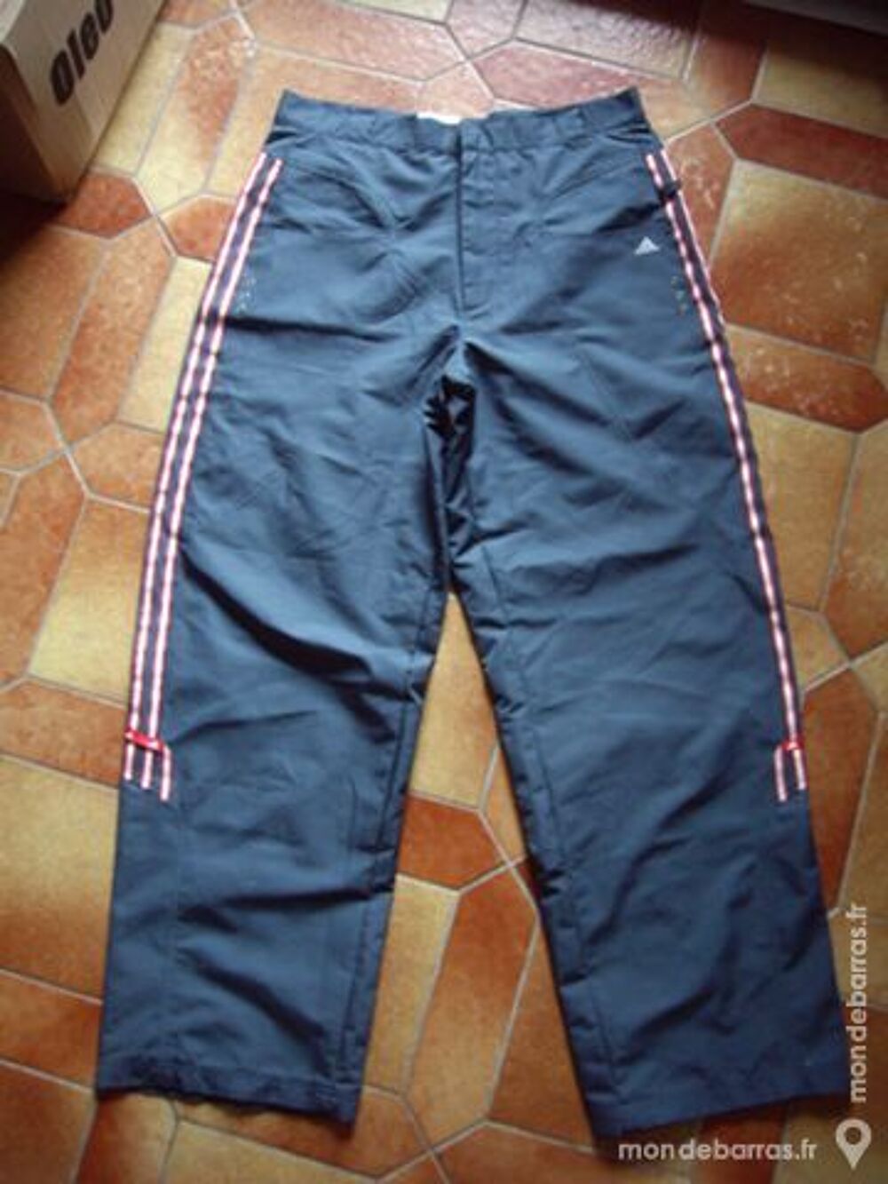 Pantalon Gris "Adidas" taille M Vêtements