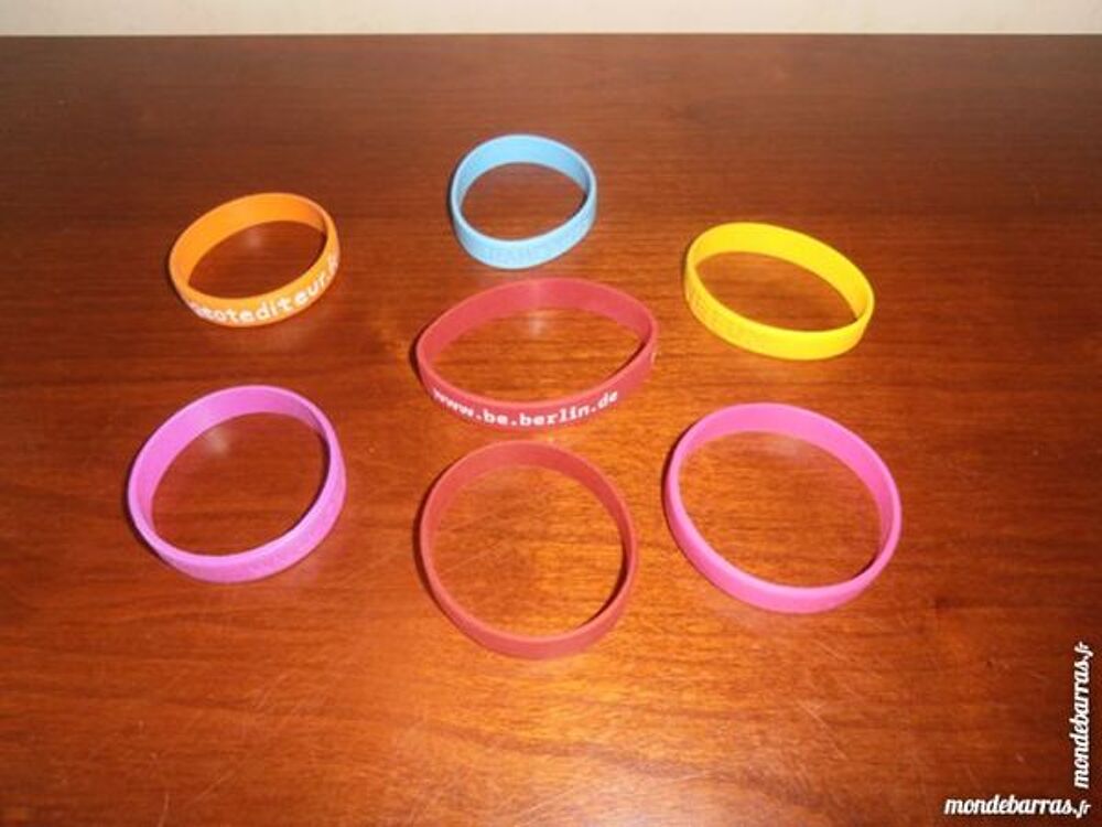 Bracelet caoutchouc (28) Bijoux et montres