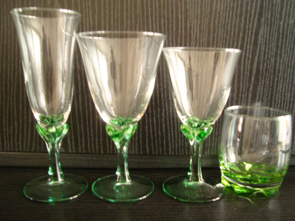 24 verres de tables six tasses coupe glaces Décoration