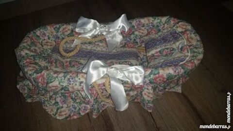 Trs joli couffin ancien  pour poupe.... 10 Magny-les-Hameaux (78)