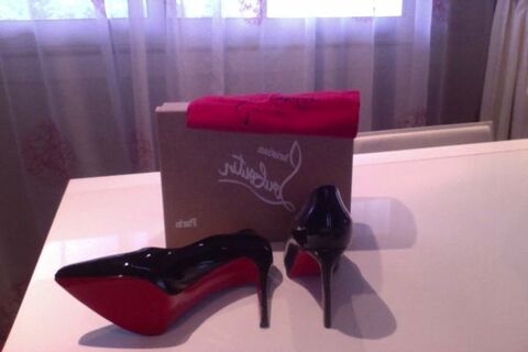 chaussure NEW SIMPLE DE LOUBOUTIN 515 Lyon 9 (69)