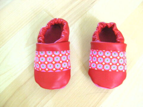 Paire de chaussons en cuir 1er ge (Neuve) 20 Ardoix (07)