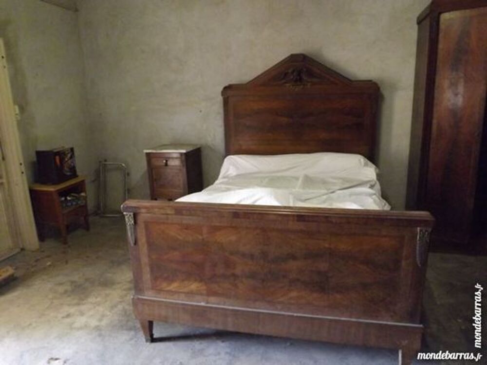 Chambre compl&egrave;te (1900). Meubles