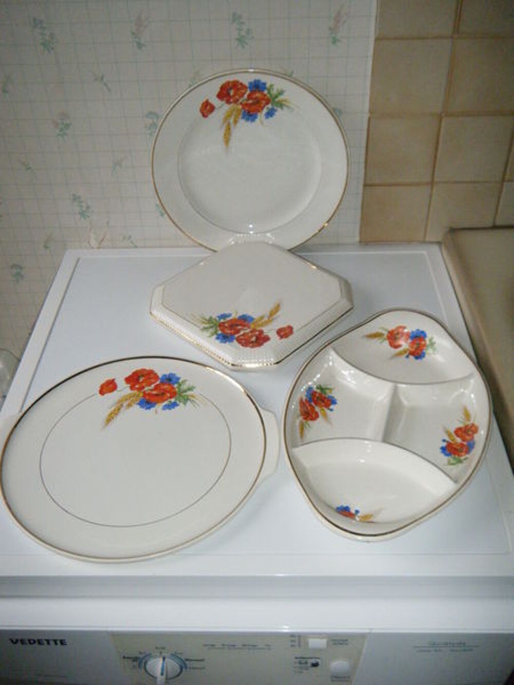 Service de table en porcelaine fran&ccedil;aise Cuisine