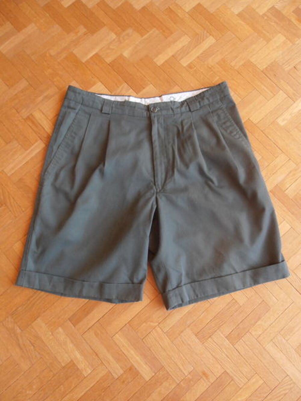 Bermuda kaki (77) Vêtements