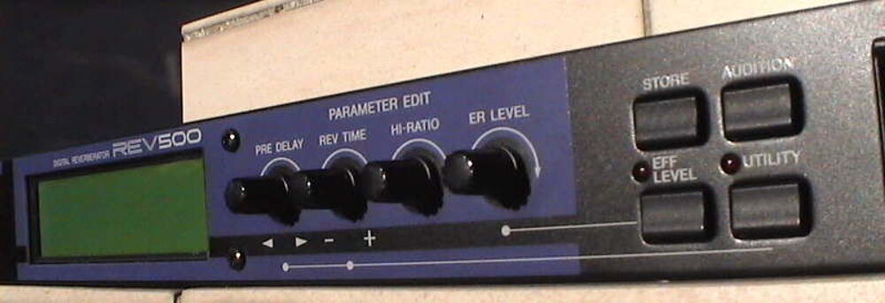 Rack de r&eacute;verb&eacute;ration YAMAHA Audio et hifi