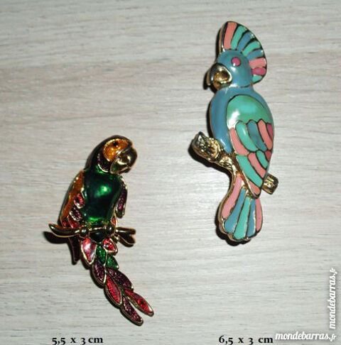 «PERROQUETS» deux broches vintage 40 Antibes (06)