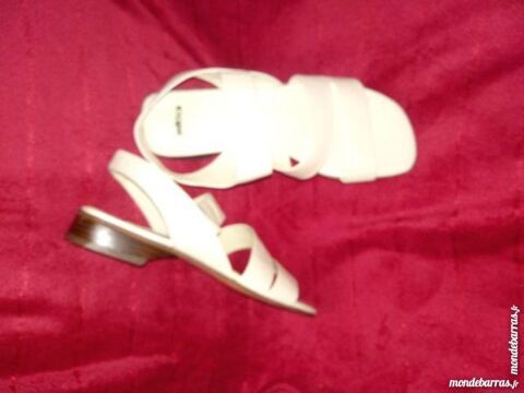 CHAUSSURES  CUIR MARQUE MITICA T41 15 Dourdan (91)