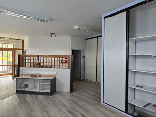  Immeuble  vendre 10 pices 200 m