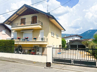  Maison  vendre 8 pices 160 m