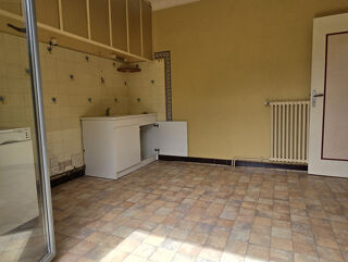  Immeuble  vendre 10 pices 200 m