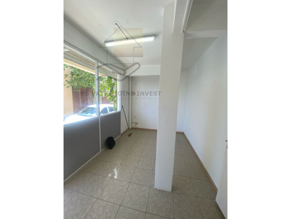   Location / Local commercial - 75 m� 