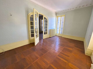 Appartement  vendre 15 + pices 400 m