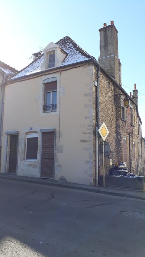 INVESTISSEURS 6 Appartements 1 local commercial 328000 Montbard (21500)