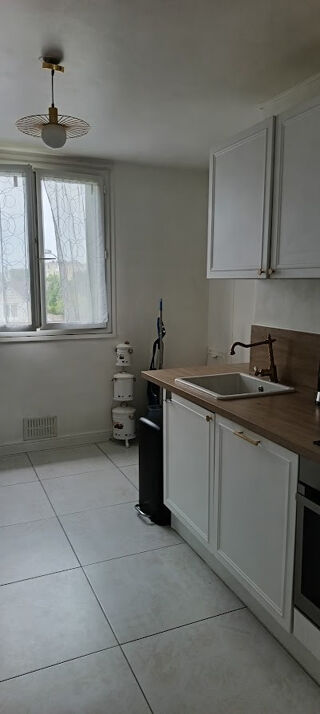  Appartement  vendre 4 pices 82 m