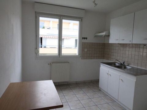  Appartement  louer 3 pices 75 m