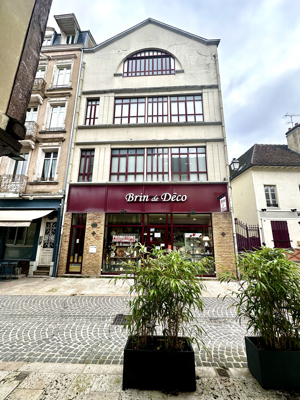 vente Immeuble - 12 pice(s) - 270 m Troyes (10000)
