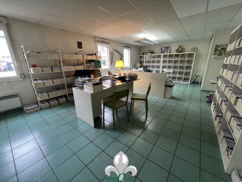 À VENDRE - LOCAL D'ACTIVITÉ EN RDC TRANSFORMABLE EN HABITATION - 109000 71100 Chalon sur saone