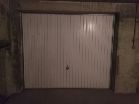 Garage fermé à louer au sous-sol d'un immeuble situé à 5 minutes 76 Besançon (25000)