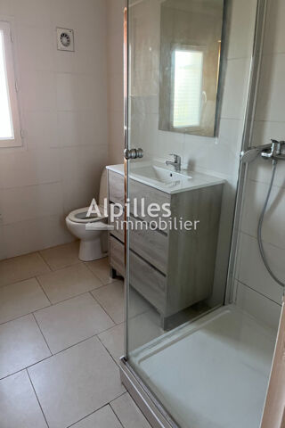  Maison à louer 3 pièces 65 m²