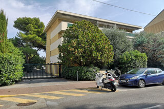  Parking / Garage  vendre 17 m