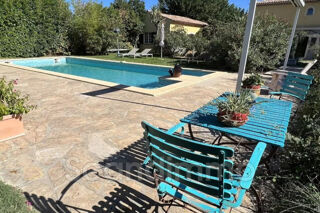  Maison � vendre 6 pi�ces 213 m�