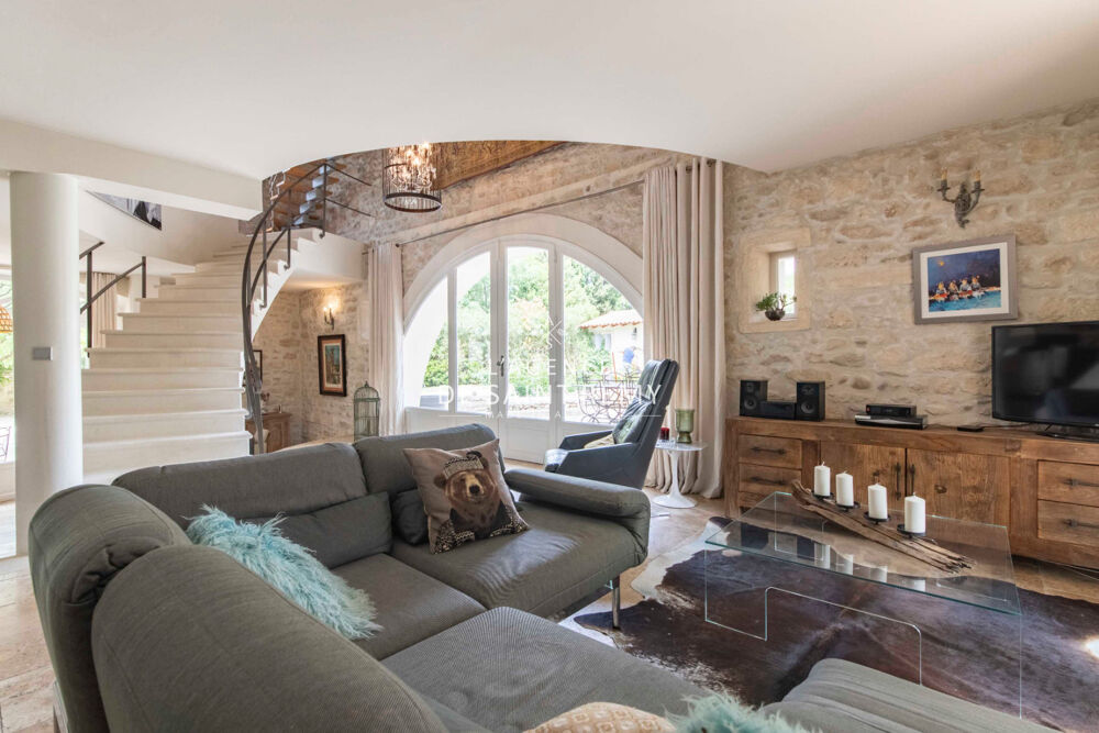 vente Maison - 14 pièce(s) - 480 m² Saint-Rémy-de-Provence (13210)