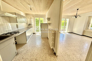  Appartement à louer 4 pièces 82 m²