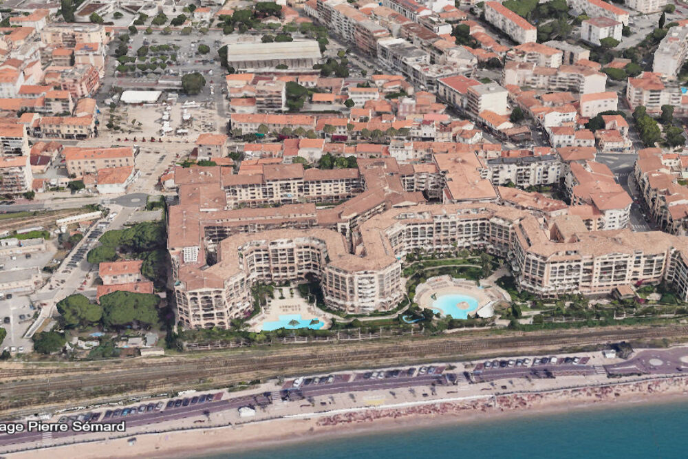Vente Parking/Garage PARKING SOUS SOL 12,5 M² : CANNES BEACH Cannes