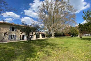  Maison  vendre 8 pices 160 m