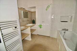  Appartement à louer 3 pièces 90 m²