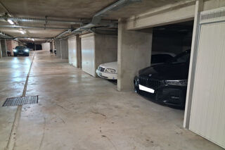  Parking / Garage � vendre 