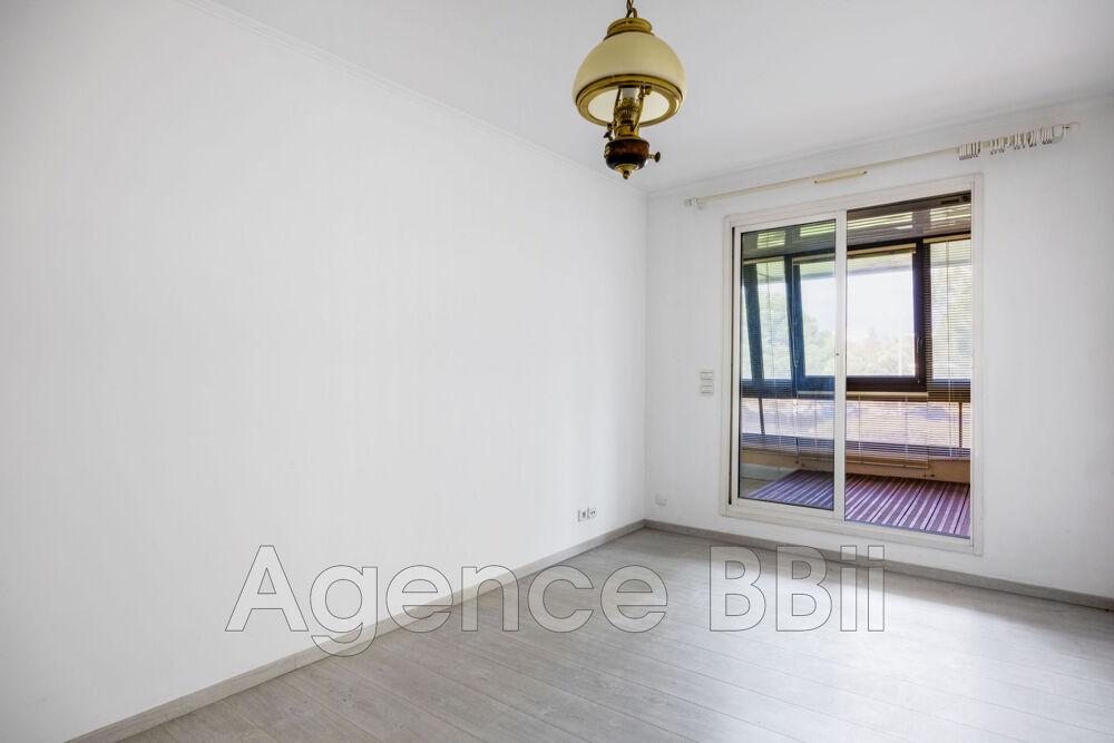  vendre  Appartement Saint-Laurent-du-Var (06700)
