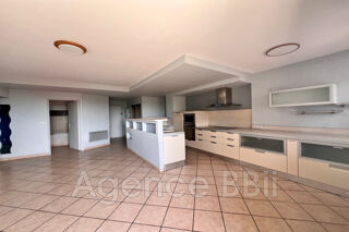  Appartement  vendre 4 pices 73 m