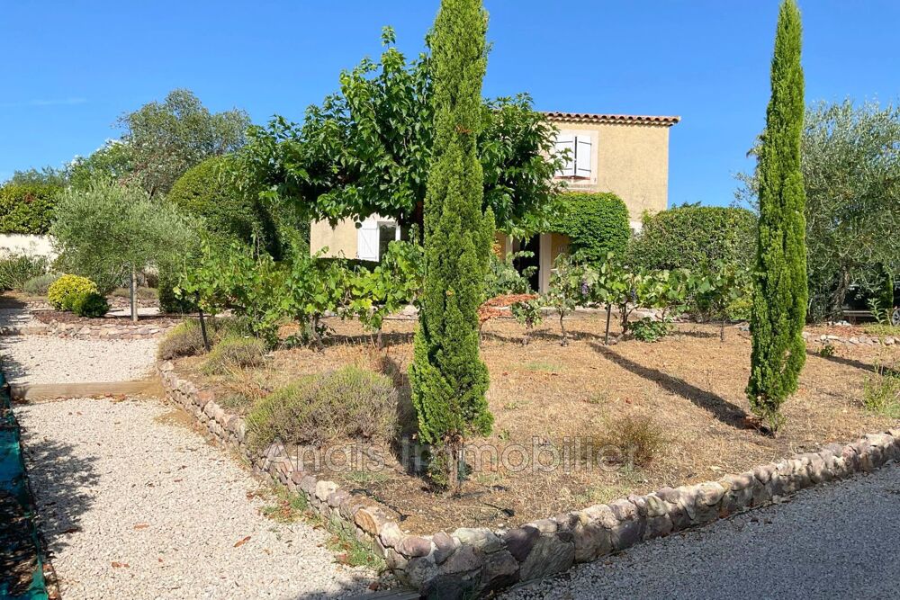 A Vendre - Maison sur les hauteurs de Cogolin. Située, dans un