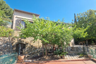  Maison � vendre 4 pi�ces 220 m�