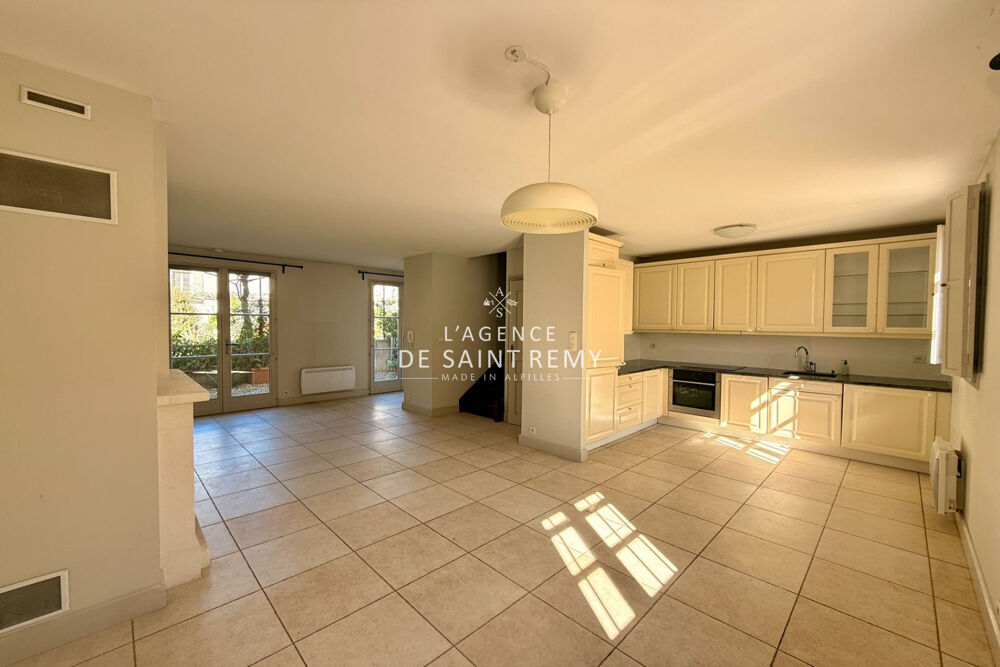 Vente Maison Charmante maison en triplex avec terrasses et vue sur les Alpi Saint-rémy-de-provence