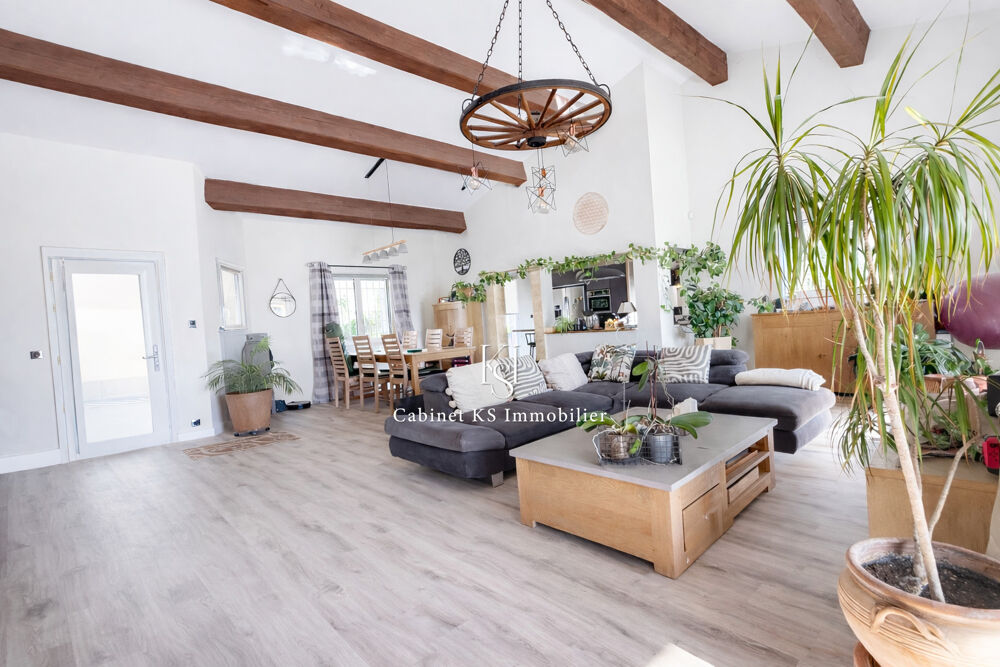 VILLA T7 AVEC PISCINE ET FORT RENDEMENT LOCATIF