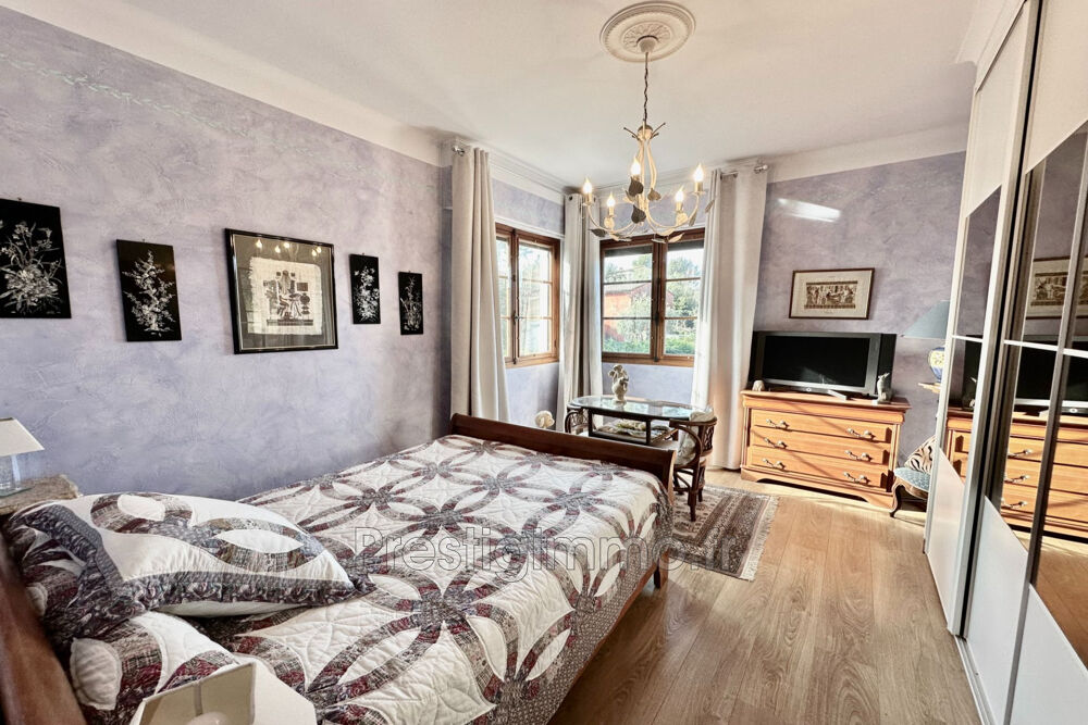 � vendre  Maison Roquefort-les-Pins (06330)