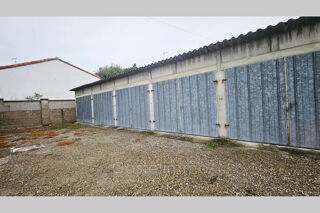  Parking / Garage à louer 12 m²