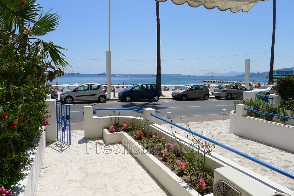 ANTIBES JUAN LES PINS, Front de Mer, studio Meublé luxe 25m²,