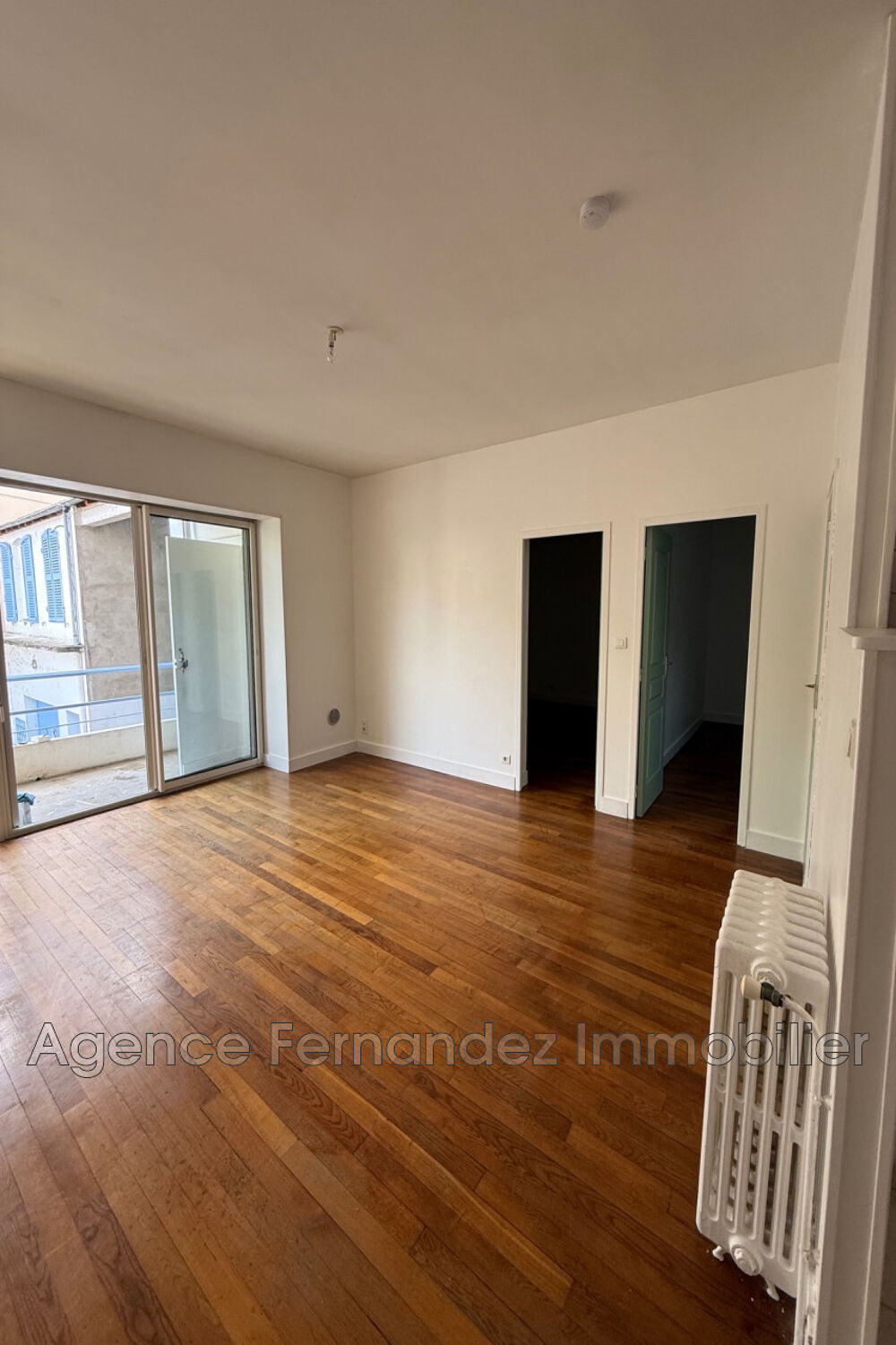 Location Appartement Appartement de type 3 1er étage:Proche commerces. Marcigny
