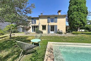 Maison 5 pièces 149 m² · à Châteauneuf-de-Gadagne · 149 m² · 415 000 €