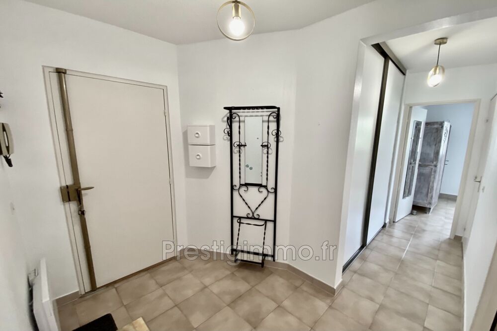 Location Appartement location appartement 2 Pièce(s) Mandelieu-la-napoule