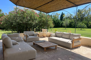  Maison � vendre 8 pi�ces 315 m�