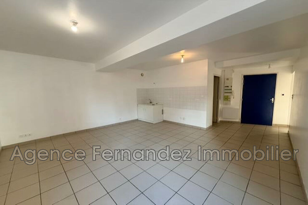 Appartement en rez-de-chaussée. Plain-pied.