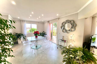  Maison  vendre 6 pices 240 m